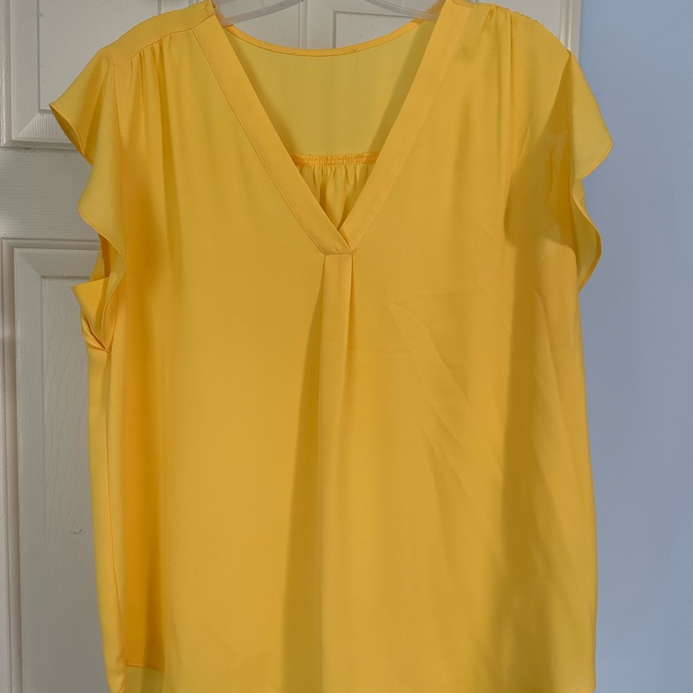 Women’s flowy blouse